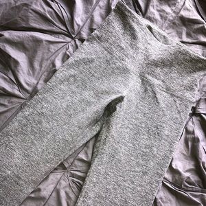 Heathered grey Old Navy athletic leggings